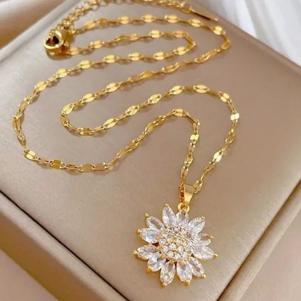 🍍10k Gold Delicate Necklace with  Sparkling Cz Diamond Sunflower Pendant…